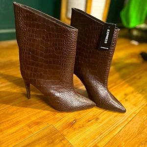 Snakeskin Brown Booties